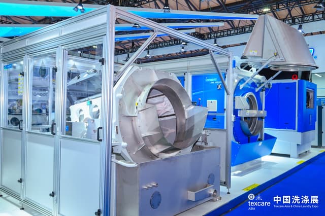 Стирально-отжимная машина Jensen на выставке Laundry Expo