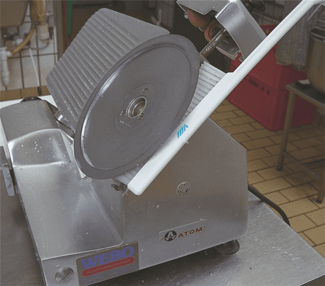 Щетка для чистки ножей с защитой для рук, 500 мм, средний ворс - миниатюра 4